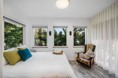 Best Central Beach House W/ Water Sport Services! image 20
