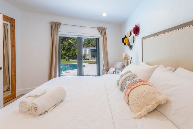 Best Central Lux Villa W/ Services, Games & Sauna! image 37