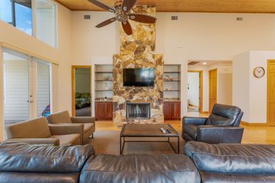 2 Home Sport Complex W/ Private Lake & Theater! image 96