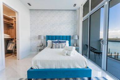 5 Story Condo W/ King Bed Jacuzzi W/ Ocean View! image 16