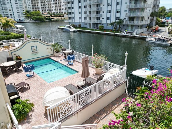 Best Lux Home With Games/Concierge On The Water  10 Min 2 Beach! image 7