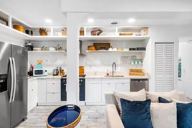 Best Central Beach House W/ Water Sport Services! image 34
