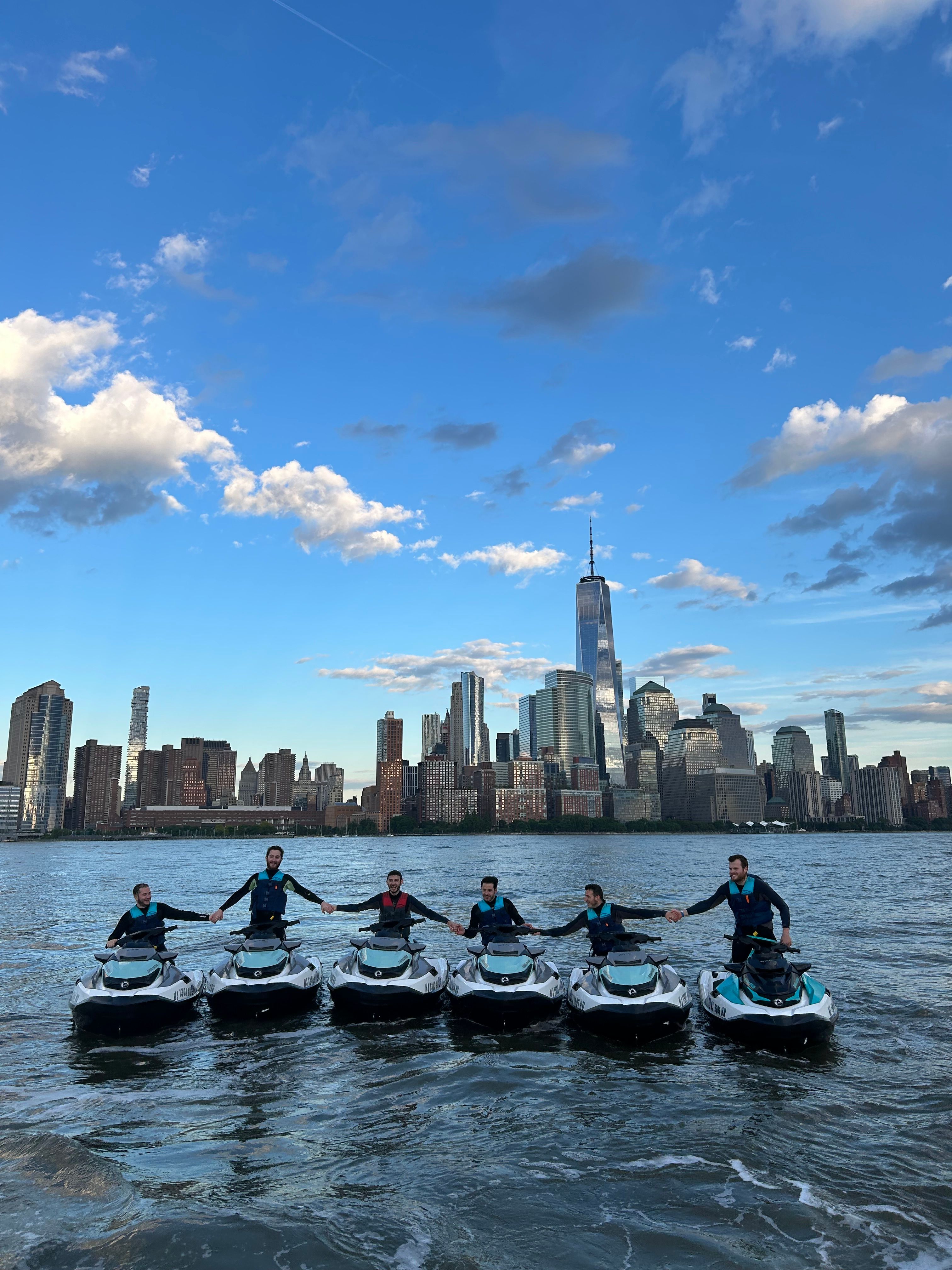 Jet Ski the NYC Skyline: Big Apple Landmarks image 1