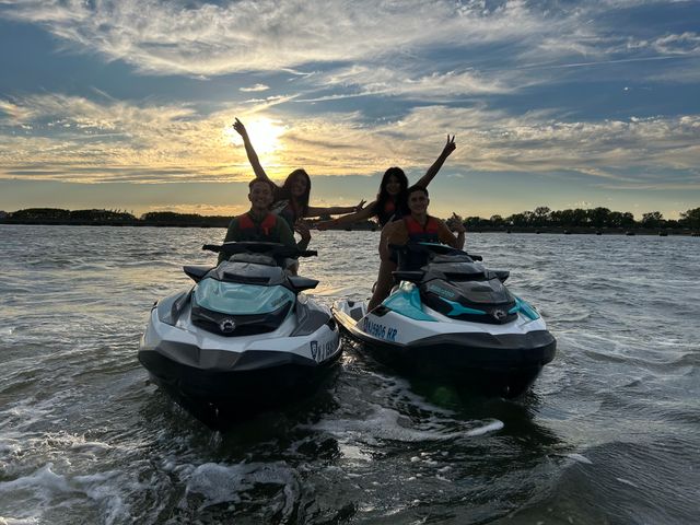 NYC Jet Ski Tour: Statue of Liberty and Manhattan Skyline image 4