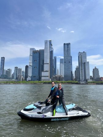Jet Ski the NYC Skyline: Big Apple Landmarks image 13