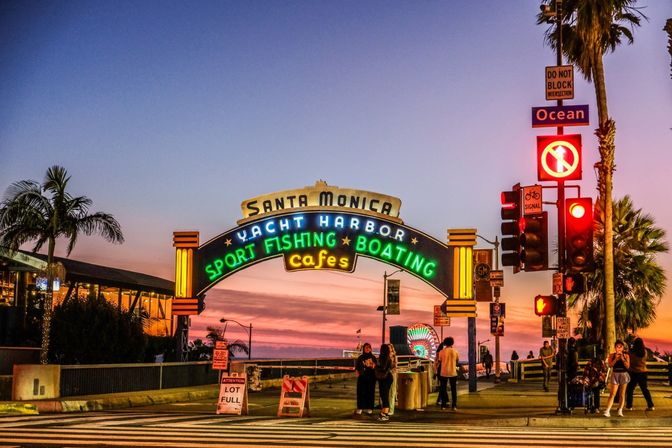 Santa Monica Bachelorette Donut Crawl, Donuts, Churros and Ice Cream by the Beach image 6