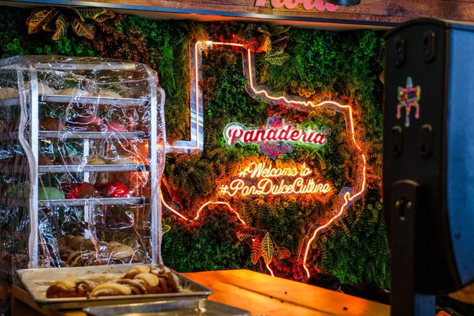 San Antonio Donut & Pastry Party: Sweet Treats Along the River Walk image 9