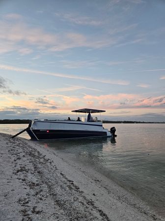 "Blue Stiletto" St. Pete Island and Sunset Boat Tours image 4