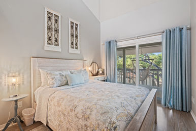 Lake Travis Waterfront Home: Sand Volleyball Court, Pool Table, Putting Green, Hot Tub/Pool & More image 27