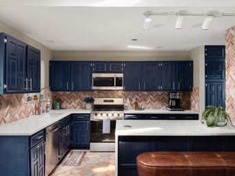 Lake Travis Waterfront Home: Sand Volleyball Court, Pool Table, Putting Green, Hot Tub/Pool & More image 23
