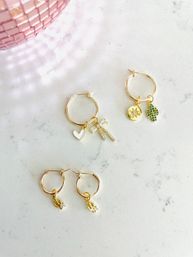 Custom Charm Bar Experience: Fun & Creative Bonding for Your Group image 12