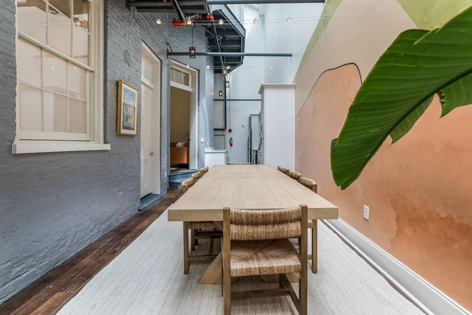 Double Condo Rental with Spacious and Luxurious Art-Filled Suites, Private Rooftop Terrace & Parking image 23