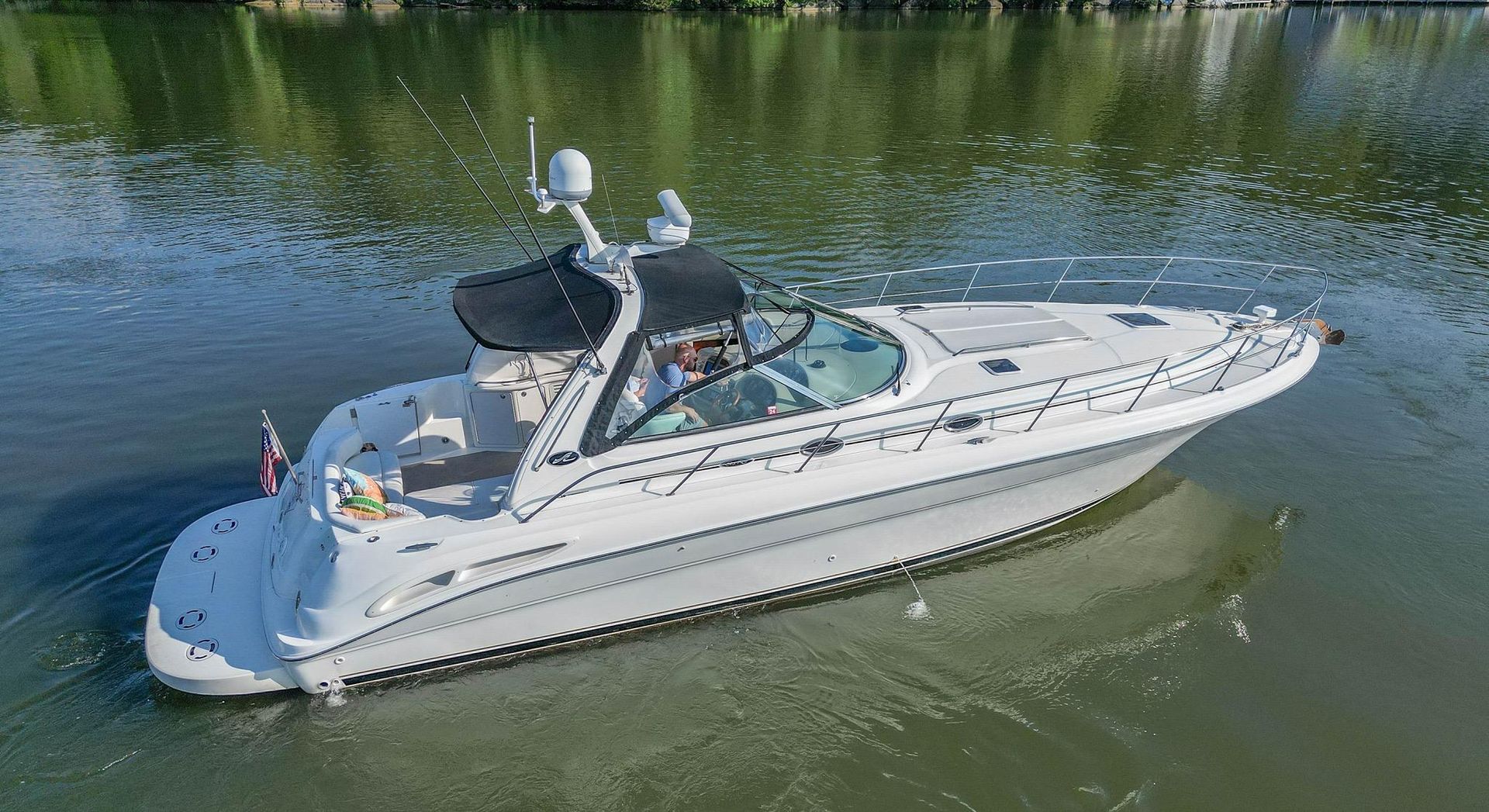 45' SeaRay Dream Yacht Charter Experience image 1