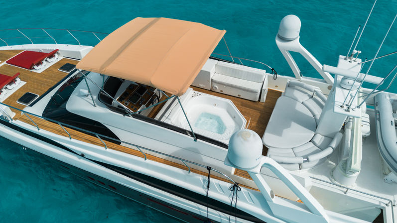 Private 80ft Luxury Yacht to Isla Mujeres - Drinks, Bartender & Water Activities image 5