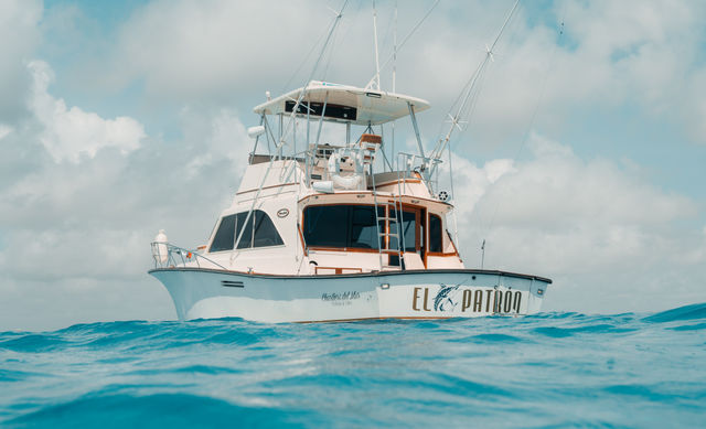 Luxury Fishing Boat Experience image 3