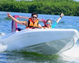 Cancun Speed Boat & Snorkel Adventure: Lagoon to Reef Experience image 3
