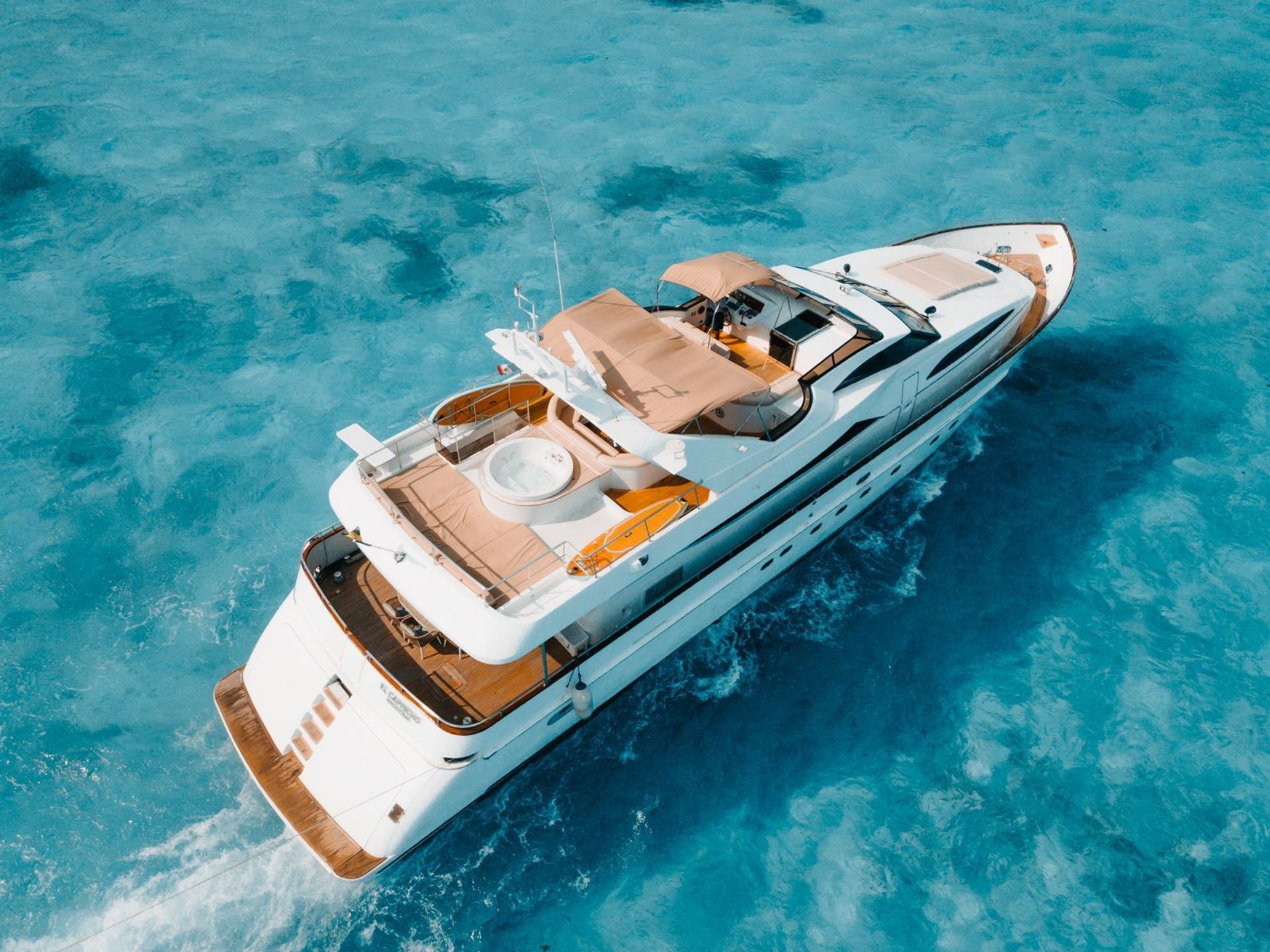Private Luxury Yacht Experience to Isla Mujeres (100ft) image 1