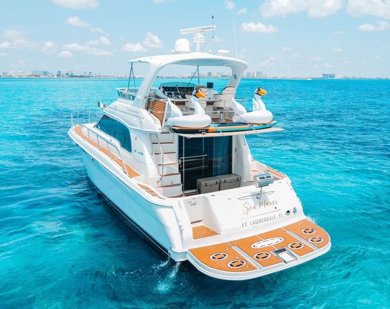 Private 55ft Luxury Yacht Experience to Isla Mujeres (6-8 Hours, All Inclusive) image 7