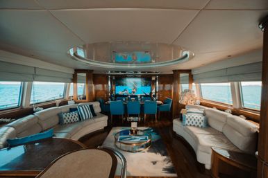 Private Luxury Yacht Experience to Isla Mujeres (100ft) image 3