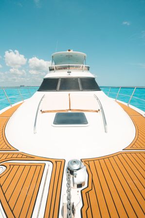 Private 55ft Luxury Yacht Experience to Isla Mujeres (6-8 Hours, All Inclusive) image 9