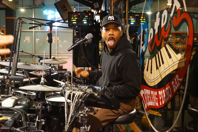 Pete's Dueling Piano Bar - Houston Texas image 3