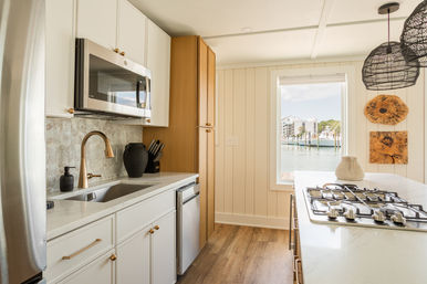 Luxury Houseboat - Rooftop - Steps from the beach image 19