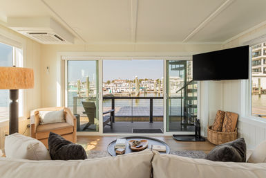 Luxury Houseboat - Rooftop - Steps from the beach image 8