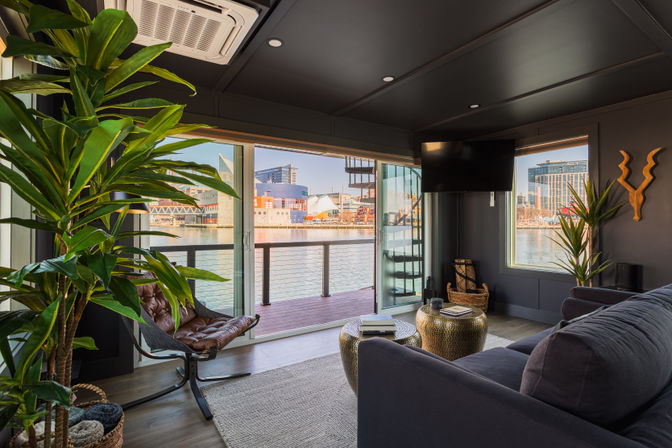 Luxury Houseboat - Rooftop - Inner Harbor Skyline Views image 18