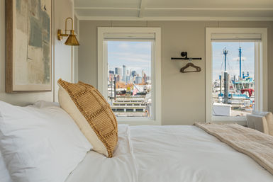 Luxury Houseboat - Rooftop - Manhattan Skyline Views image 9