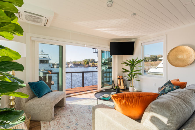 Luxury Houseboat - Pool & Rooftop - Barefoot Landing Resort image 16