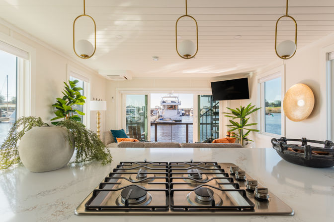 Luxury Houseboat - Pool & Rooftop - Barefoot Landing Resort image 18
