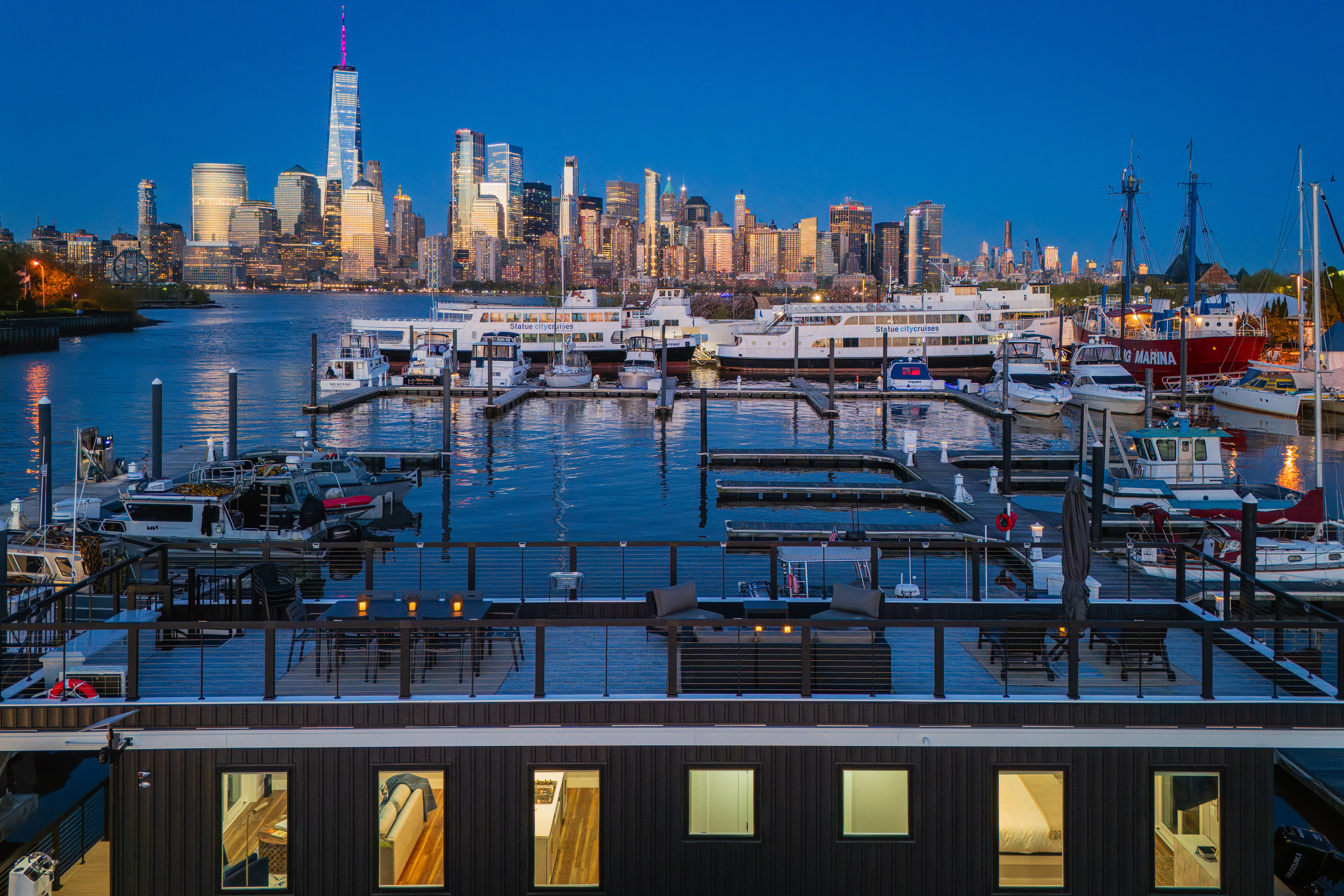 Luxury Houseboat - Rooftop - Manhattan Skyline Views image 1