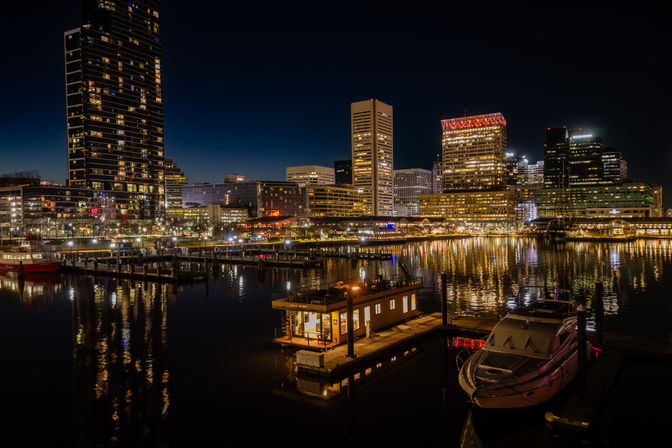 Luxury Houseboat - Rooftop Fire Pit - 360 Skyline Views image 27
