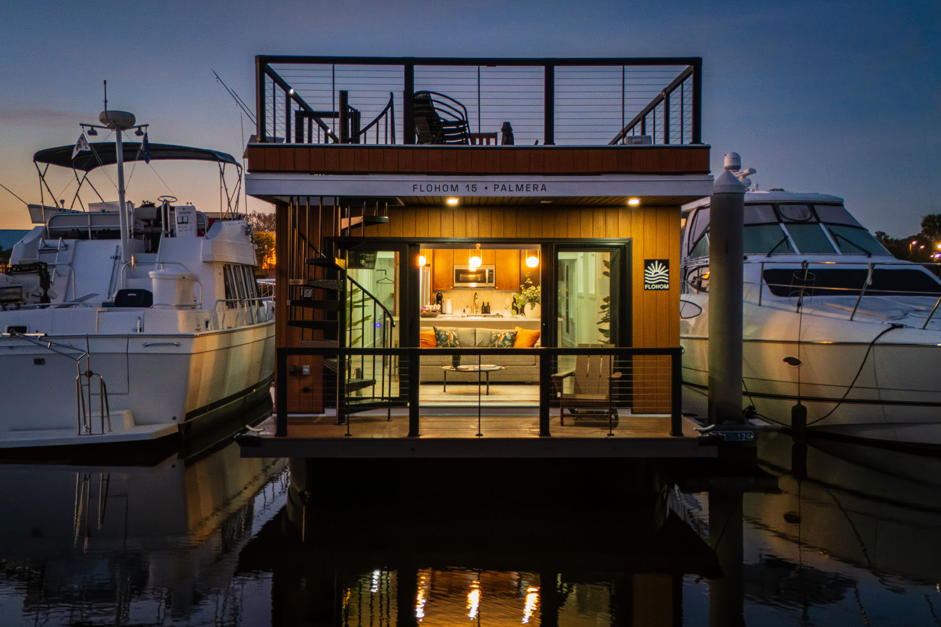 Luxury Houseboat - Pool & Rooftop - Barefoot Landing Resort image 2