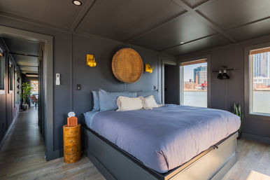 Luxury Houseboat - Rooftop - Inner Harbor Skyline Views image 9
