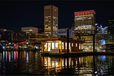 Luxury Houseboat - Rooftop Fire Pit - 360 Skyline Views image 14