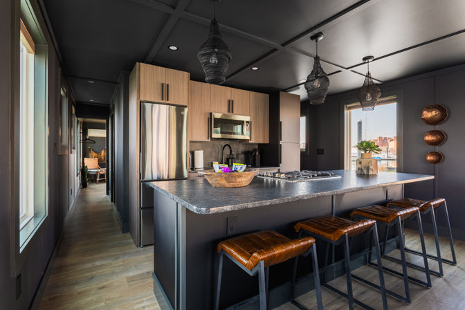 Luxury Houseboat - Rooftop - Inner Harbor Skyline Views image 7