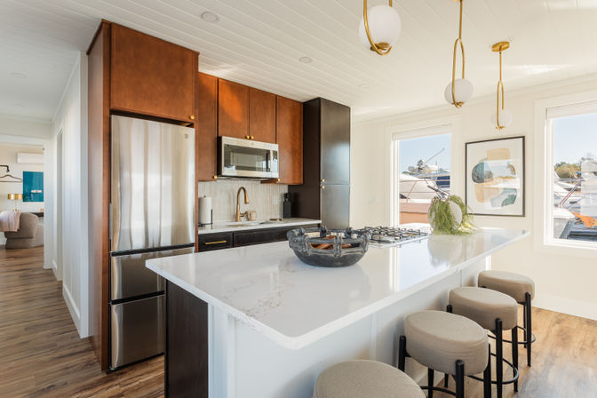 Luxury Houseboat - Pool & Rooftop - Barefoot Landing Resort image 7