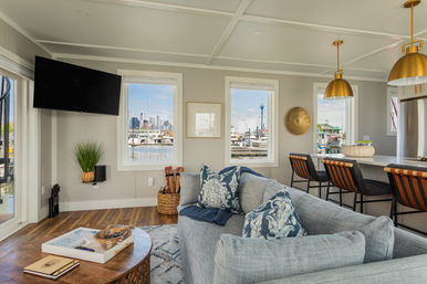 Luxury Houseboat - Rooftop - Manhattan Skyline Views image 6