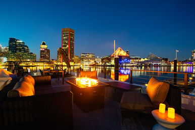 Luxury Houseboat - Rooftop Fire Pit - 360 Skyline Views image 12