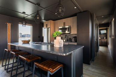Luxury Houseboat - Rooftop - Inner Harbor Skyline Views image 19