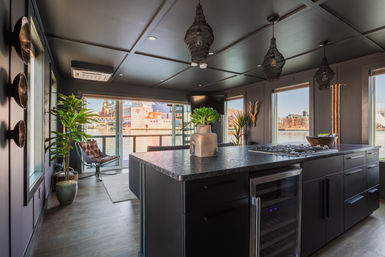 Luxury Houseboat - Rooftop - Inner Harbor Skyline Views image 20