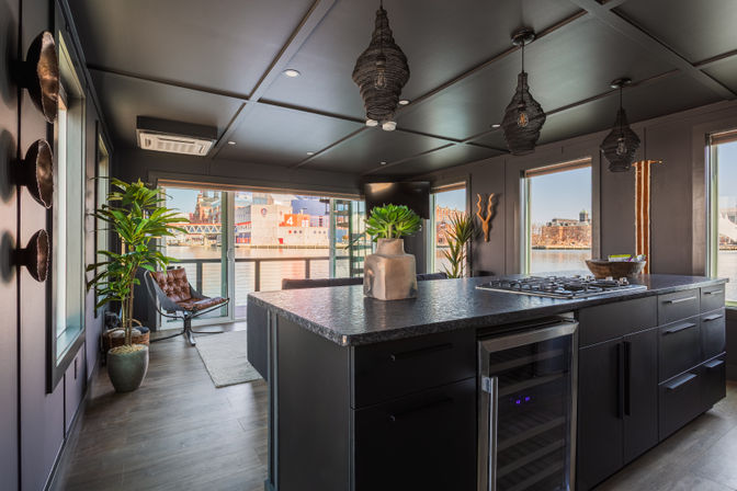 Luxury Houseboat - Rooftop - Inner Harbor Skyline Views image 20