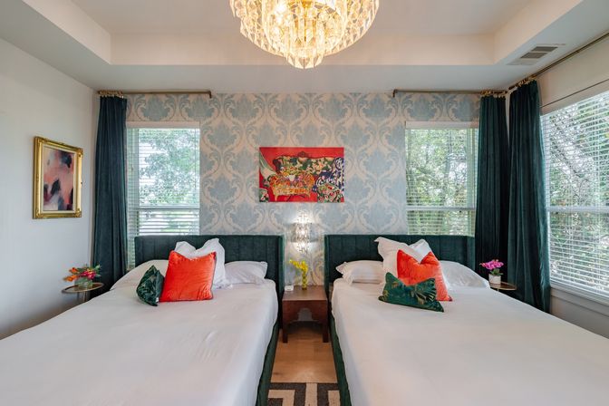 The Black House: Downtown Escape with Hot Tub, Chef, Stylish Decor, Massage & Mixology Class image 28