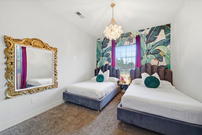 Bloom House: Floral-Themed Downtown Home with Hot Tub, Chef, Massage & Mixology Class image 67