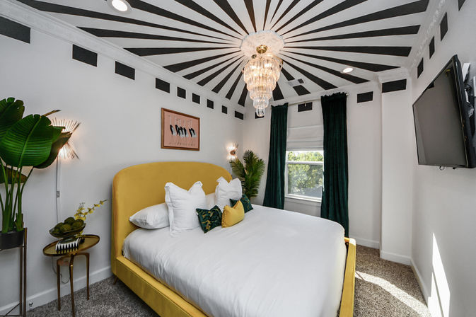 The Secret Garden HTX: Stylish 5 BR Home with Hot Tub, Chef, Massage & Mixology class image 33