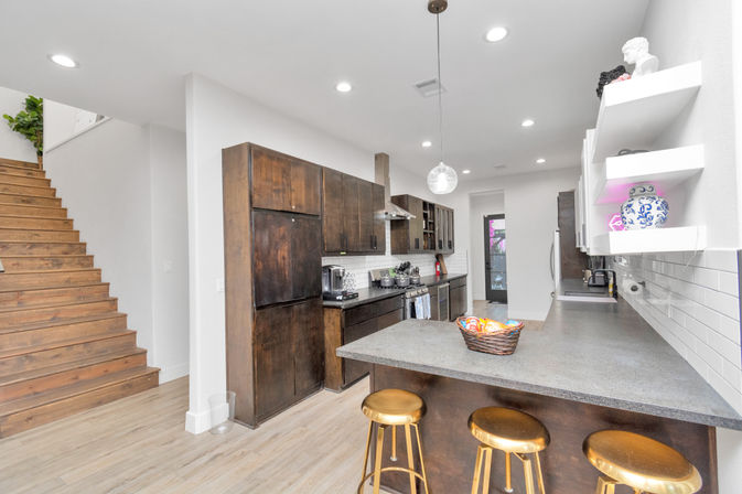 Bloom House: Floral-Themed Downtown Home with Hot Tub, Chef, Massage & Mixology Class image 65