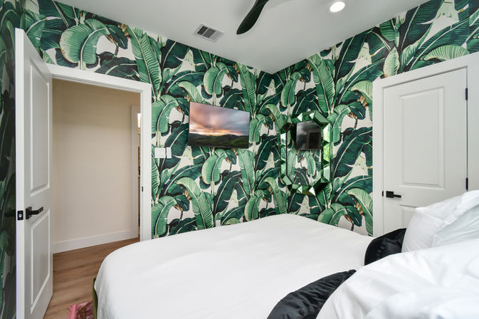 The Garden of Eden HTX: Insta-Worthy Home with Game Room, Hot Tub, Private Chef, Massage & Mixology Class image 57