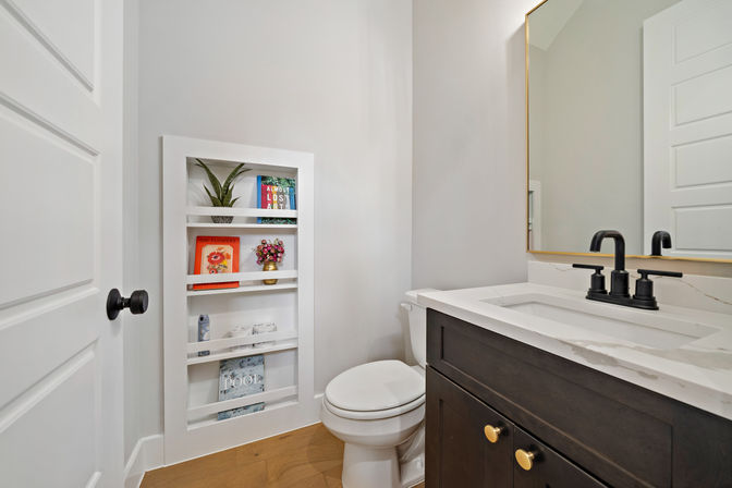 The Black House: Downtown Escape with Hot Tub, Chef, Stylish Decor, Massage & Mixology Class image 18