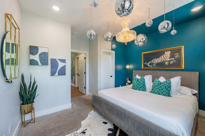 The Black House: Downtown Escape with Hot Tub, Chef, Stylish Decor, Massage & Mixology Class image 45